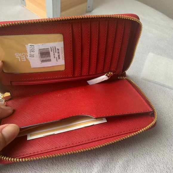 Michael Kors Jet Set Travel Flat MF LTH Phone Case - Picture 5 of 6